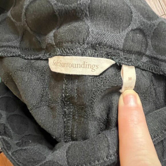 Soft Surroundings Pull On Stretch Straight Leg Ankle Pants Black Size Medium - Picture 3 of 8